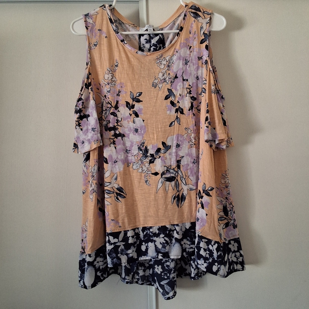 Fever Floral Top Size XL
